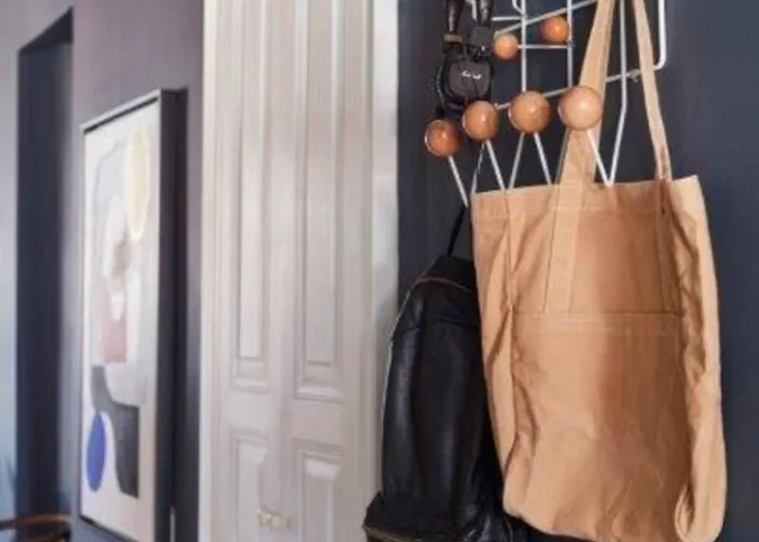 Bright Cool 1bed1bath Stylish Home! #376 דירה איסטמבול