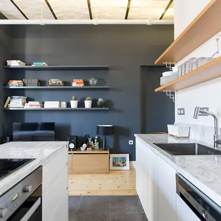 Bright Cool 1bed1bath Stylish Home! #376 *