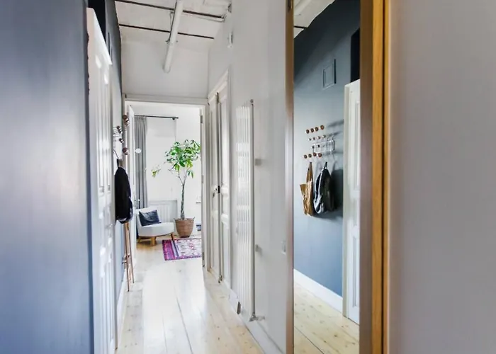 Bright Cool 1bed1bath Stylish Home! #376