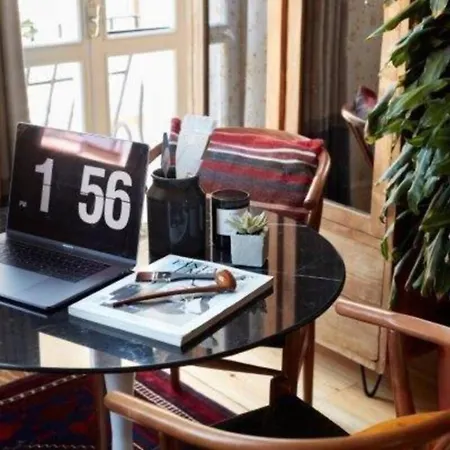 Bright Cool 1bed1bath Stylish Home! #376 Lägenhet *