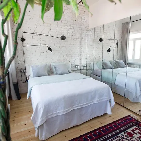 Bright Cool 1bed1bath Stylish Home! #376 아파트 *